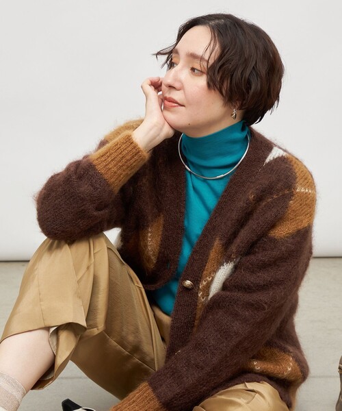 Laraaji(ララージ)の「モヘアインターシャアーガイルVネックカーディガン(カーディガン/ボレロ・レディース・ブラウン系その他/ピンク系その他・38)」の10枚目の写真