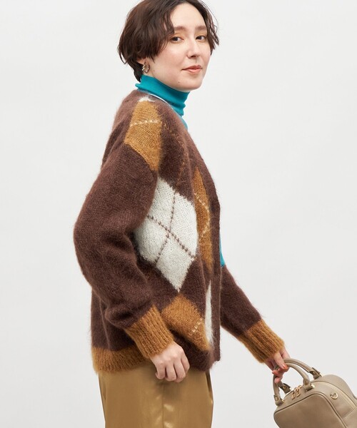Laraaji(ララージ)の「モヘアインターシャアーガイルVネックカーディガン(カーディガン/ボレロ・レディース・ブラウン系その他/ピンク系その他・38)」の15枚目の写真