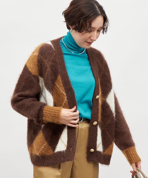 Laraaji(ララージ)の「モヘアインターシャアーガイルVネックカーディガン(カーディガン/ボレロ・レディース・ブラウン系その他/ピンク系その他・38)」の16枚目の写真