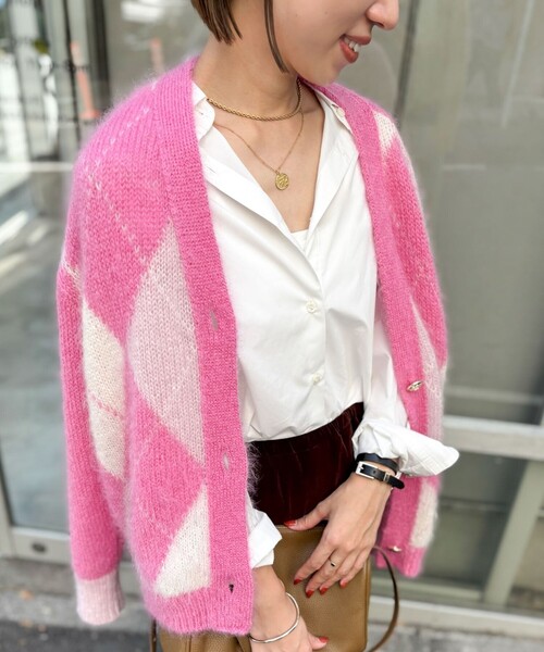 Laraaji(ララージ)の「モヘアインターシャアーガイルVネックカーディガン(カーディガン/ボレロ・レディース・ブラウン系その他/ピンク系その他・38)」の20枚目の写真