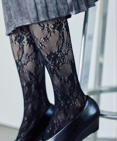 LEPSIM（レプシィム）の「レースハイソックス　573110（ソックス/靴下・レディース・ブラック/アイボリー・ONE SIZE）」の12枚目の写真