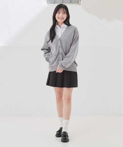 Honeys(ハニーズ)の「スクールVカーディガン(カーディガン/ボレロ・レディース・ネイビー/ベージュ/アイボリー/ブラック/杢グレー・L/M/LL/S)」の10枚目の写真