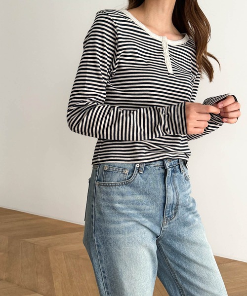 CANAL JEAN（キャナルジーン）の「HARING　ボーダーヘンリーロングTシャツ（Tシャツ/カットソー・レディース・ブラウン/レッド/ネイビー/ブルー・ONE SIZE）」の8枚目の写真