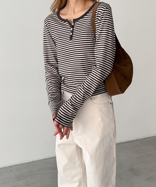 CANAL JEAN（キャナルジーン）の「HARING　ボーダーヘンリーロングTシャツ（Tシャツ/カットソー・レディース・ブラウン/レッド/ネイビー/ブルー・ONE SIZE）」の5枚目の写真