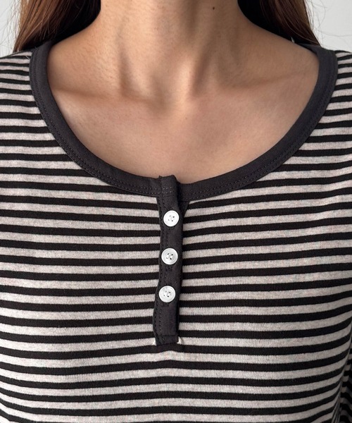 CANAL JEAN（キャナルジーン）の「HARING　ボーダーヘンリーロングTシャツ（Tシャツ/カットソー・レディース・ブラウン/レッド/ネイビー/ブルー・ONE SIZE）」の17枚目の写真