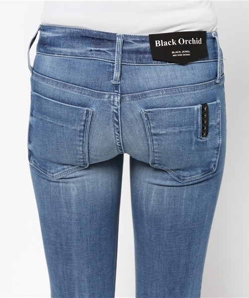 Black Orchid(ブラックオーキッド)の「Mid Rise Jeggingストレッチデニムパンツ(デニムパンツ・レディース・ライトインディゴブルー・23inch)」の8枚目の写真