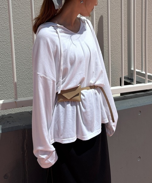 ISOOK（アイスー）の「【ISOOK / アイスー】2wayスエードミニポーチベルト / ベルトバッグ ウエストポーチ 細ベルト ミニバッグ 合皮 合成皮革 ベージュ ブラック 茶 黒 ZOZOTOWN限定（ベルト・レディース・ブラック/ベージュ・FREE）」の12枚目の写真