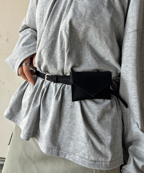 ISOOK（アイスー）の「【ISOOK / アイスー】2wayスエードミニポーチベルト / ベルトバッグ ウエストポーチ 細ベルト ミニバッグ 合皮 合成皮革 ベージュ ブラック 茶 黒 ZOZOTOWN限定（ベルト・レディース・ブラック/ベージュ・FREE）」の9枚目の写真