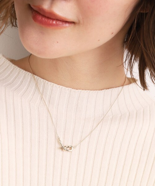 grove(グローブ)の「ノットビジューショートネックレス(ネックレス・レディース・ピンクゴールド/ゴールド・00)」の6枚目の写真