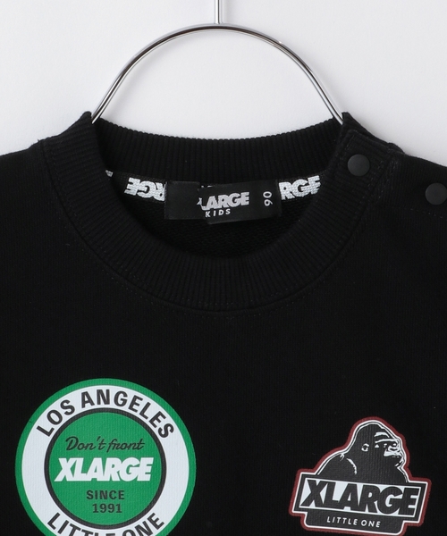 XLARGE KIDS（エクストララージキッズ）の「カレッジワッペンプリントトレーナー（スウェット・キッズ・ブラック/トップグレー・130cm/120cm/140cm/100cm/90cm/110cm）」の4枚目の写真