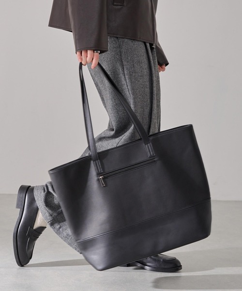 EMMA CLOTHES（エマクローズ）の「スクエアパネルトートバック/クロシェットキーチャーム付き（トートバッグ・メンズ・ブラウン/ブラック・FREE）」の16枚目の写真