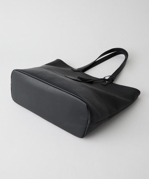 未使用✨エディフィス トートバッグ 黒　A4収納 肩掛け ブラック　チャーム 未使用✨エディフィス トートバッグ 黒 A4収納 肩掛け ブラック チャーム