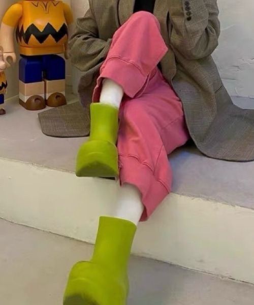Vipoa(ヴィポア)の「VOLUME SHORT RAIN BOOTS(レインシューズ・レディース・ブラック/ライトピンク/ベージュ/グリーン/ピンク・SMALL/MEDIUM/LARGE)」の13枚目の写真