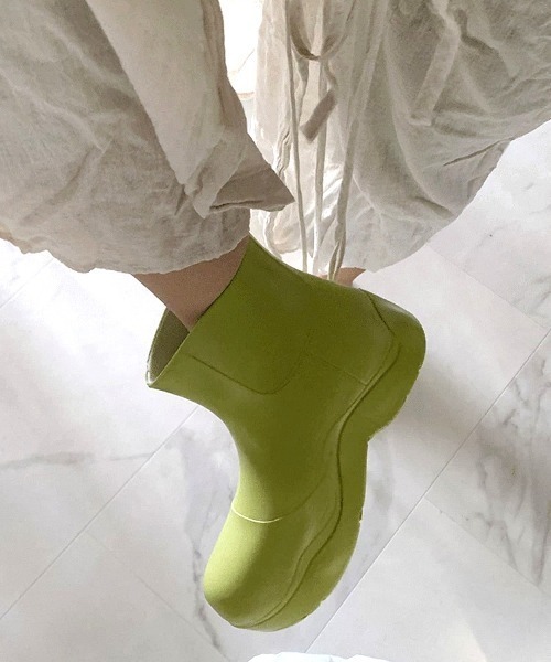 Vipoa(ヴィポア)の「VOLUME SHORT RAIN BOOTS(レインシューズ・レディース・ブラック/ライトピンク/ベージュ/グリーン/ピンク・SMALL/MEDIUM/LARGE)」の16枚目の写真