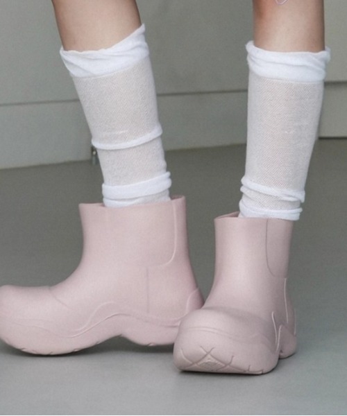 Vipoa(ヴィポア)の「VOLUME SHORT RAIN BOOTS(レインシューズ・レディース・ブラック/ライトピンク/ベージュ/グリーン/ピンク・SMALL/MEDIUM/LARGE)」の14枚目の写真