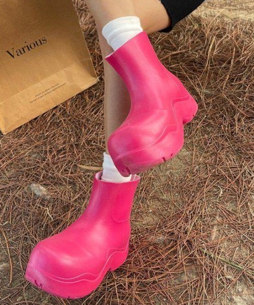 Vipoa(ヴィポア)の「VOLUME SHORT RAIN BOOTS(レインシューズ・レディース・ブラック/ライトピンク/ベージュ/グリーン/ピンク・SMALL/MEDIUM/LARGE)」の11枚目の写真
