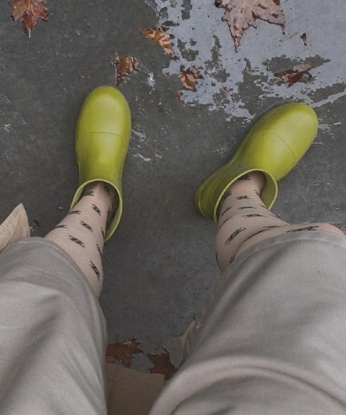 Vipoa(ヴィポア)の「VOLUME SHORT RAIN BOOTS(レインシューズ・レディース・ブラック/ライトピンク/ベージュ/グリーン/ピンク・SMALL/MEDIUM/LARGE)」の10枚目の写真