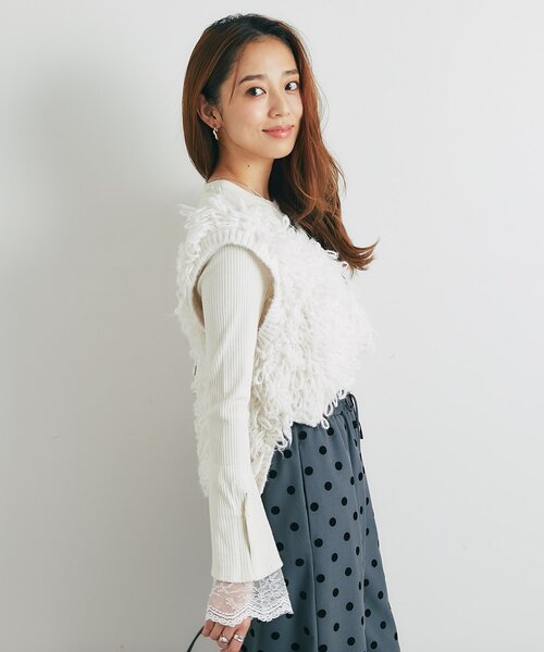 un dix cors（アンディコール）の「《さりげなく大人可愛い》ラメ入り袖口レースカットソー（Tシャツ/カットソー・レディース・ブラウン/オフホワイト/ブラック・FREE）」の6枚目の写真