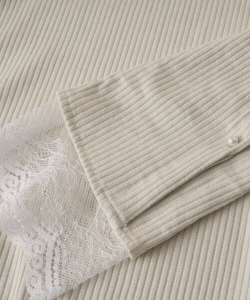 un dix cors（アンディコール）の「《さりげなく大人可愛い》ラメ入り袖口レースカットソー（Tシャツ/カットソー・レディース・ブラウン/オフホワイト/ブラック・FREE）」の13枚目の写真