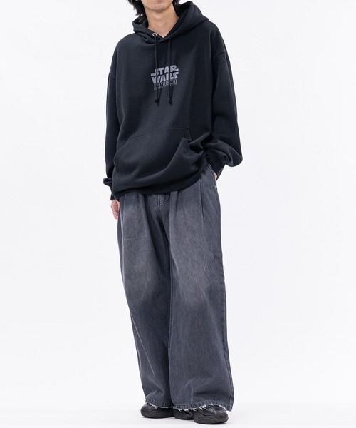 JOHN'S CLOSET(ジョンズクローゼット)の「【3】ブラスト加工 ダメージデニム 2タックスラックス(デニムパンツ・メンズ・スミクロ/ブルー/ブラウン・LARGE/MEDIUM/X-LARGE)」の4枚目の写真