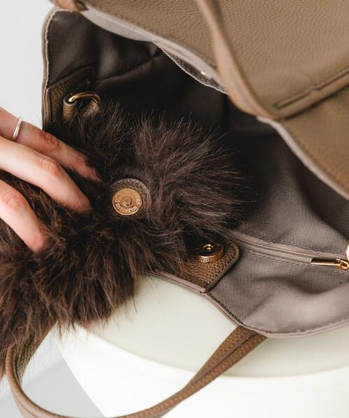 RODE SKO（ロデスコ）の「フラッフィーフラップハンドバッグ（ハンドバッグ・レディース・ベージュ/ブラウン系その他・ONE）」の11枚目の写真