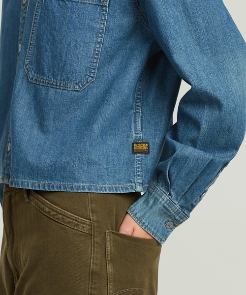 G-STAR（ジースター）の「BOXY RELAXED ONE-POCKET SHIRT/ボクシーシルエットオーバーサイズ1ポケットクロップドデニムシャツ（シャツ/ブラウス・レディース・インディゴブルー・MEDIUM/SMALL/X-SMALL）」の5枚目の写真