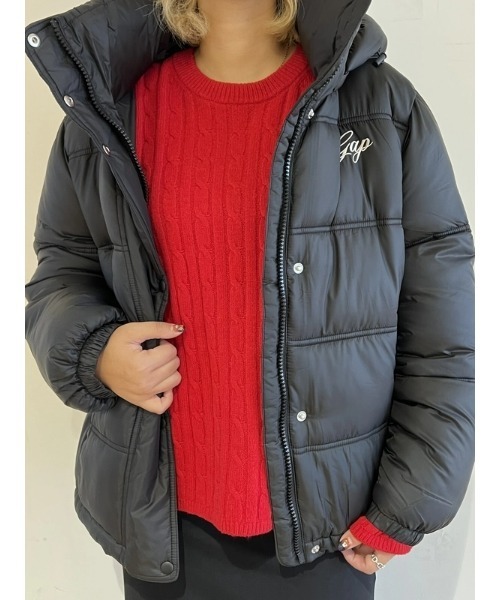 GAP(ギャップ)の「CashSoft カシミヤタッチ ケーブルニット クルーネックセーター(ニット/セーター・レディース・レッド/アイボリー/グレー/ブルー・XS/S/M/L/XL/XXS)」の15枚目の写真