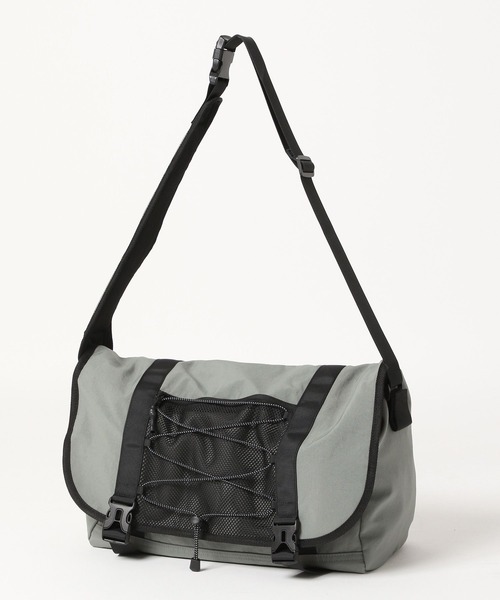 niko and...（ニコアンド）の「コードポケメッセンジャーバッグ（メッセンジャーバッグ・メンズ・グレー/ブラック・FREE）」の9枚目の写真