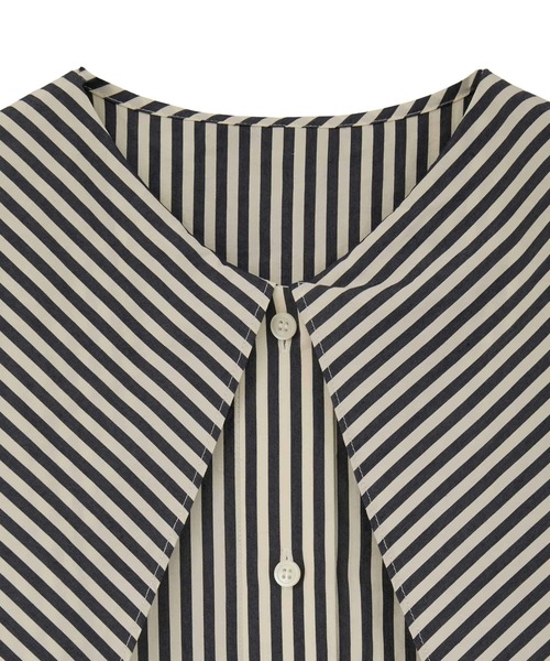 Tiara（ティアラ）の「ビッグカラーシャツブラウス（シャツ/ブラウス・レディース・ホワイト/ストライプ・FREE）」の6枚目の写真