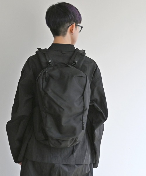 NOIR(ノワール)の「Gemini middle backpack(バックパック/リュック・メンズ・ブラック・FREE)」の1枚目の写真