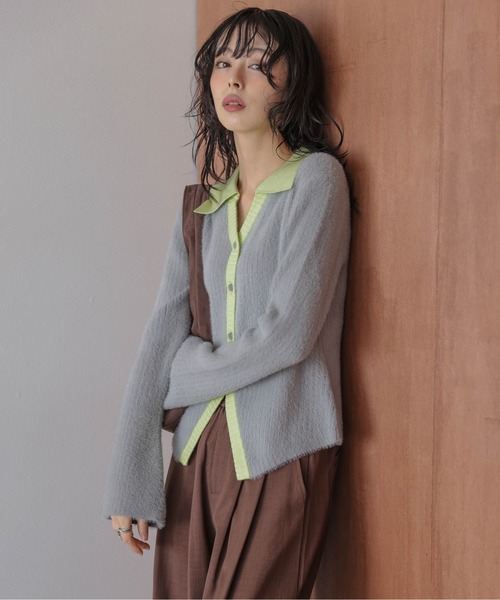 AMELY(エミリー)の「配色シャギーニットカーディガン(カーディガン/ボレロ・レディース・ベージュ/ブラック/ライトグレー・フリー)」の11枚目の写真