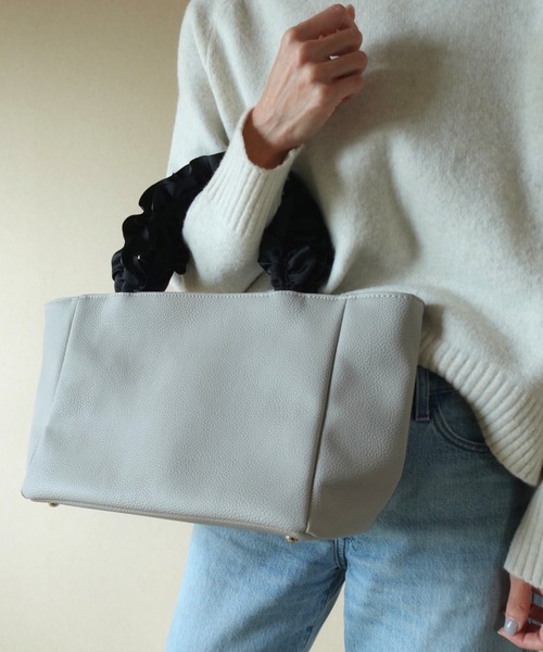 Tomieco（トミエコ）の「フリルが可愛いトートバッグ 人気の高いデザインでオンでもオフでもOK（トートバッグ・レディース・グレー/レオパード/グリーン/ブラック・FREE）」の2枚目の写真