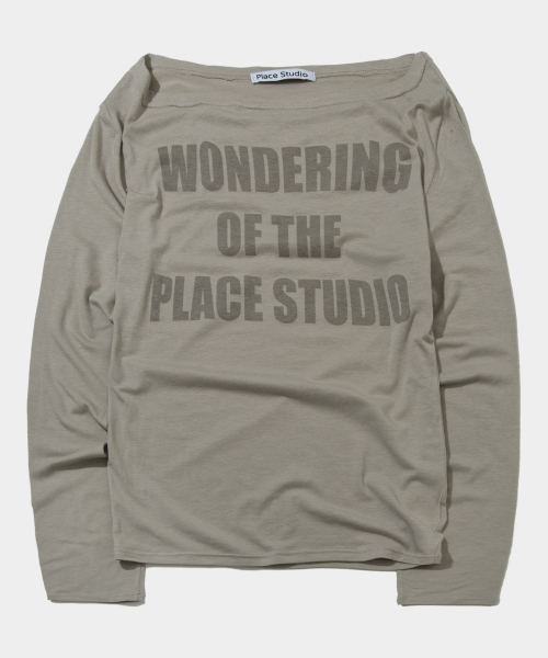 PLACE STUDIO（プレイススタジオ）の「オーバーサイズシースルーオフショルダープリンティングロングスリーブTシャツ _ 2COLOR（Tシャツ/カットソー・レディース・ベージュ/ブラック・FREE）」の3枚目の写真