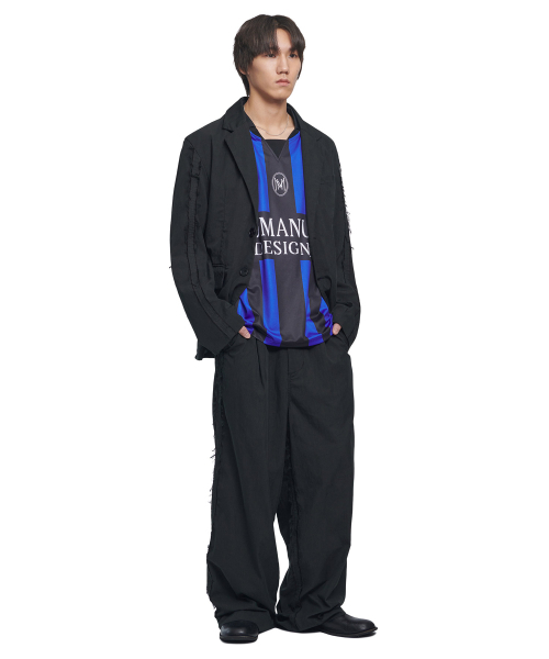 NOMANUAL(NOMANUAL)の「ROUGH CUT OVERSIZED JACKET - BLACK(テーラードジャケット・レディース・その他・SMALL/MEDIUM/LARGE)」の4枚目の写真