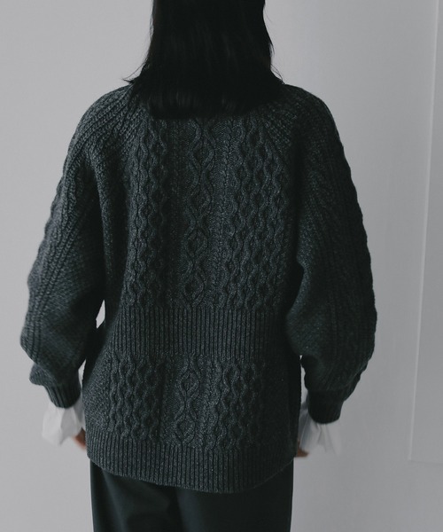 MANOF(マノフ)の「WAIST RIB CABLE KNIT(ニット/セーター・レディース・アイボリー/ブルー/チャコールグレー・F)」の21枚目の写真