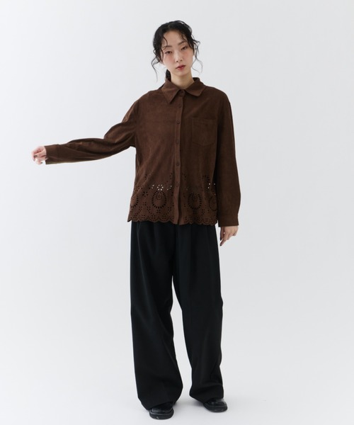 NUJOH(ヌゾ)の「Suede Lace Shirt Blouse / スエードレースシャツブラウス(シャツ/ブラウス・レディース・ダークブラウン/ダークベージュ・FREE)」の16枚目の写真