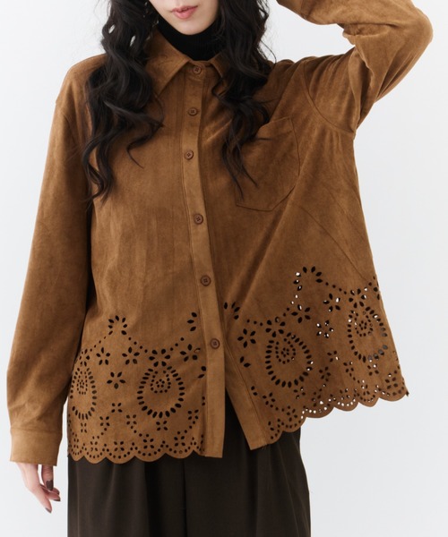 NUJOH(ヌゾ)の「Suede Lace Shirt Blouse / スエードレースシャツブラウス(シャツ/ブラウス・レディース・ダークブラウン/ダークベージュ・FREE)」の8枚目の写真