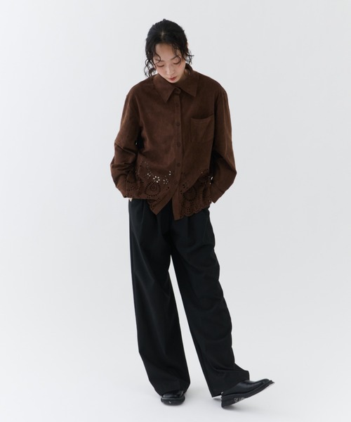 NUJOH(ヌゾ)の「Suede Lace Shirt Blouse / スエードレースシャツブラウス(シャツ/ブラウス・レディース・ダークブラウン/ダークベージュ・FREE)」の19枚目の写真