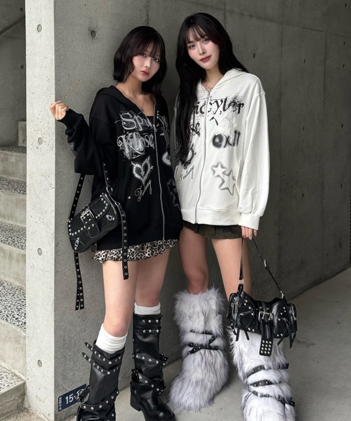 ZIPPER CLUB(ZIPPER CLUB ジッパークラブ)の「damage star melt zip(パーカー・レディース・ブラック/ホワイト・MEDIUM/SMALL/LARGE)」の7枚目の写真