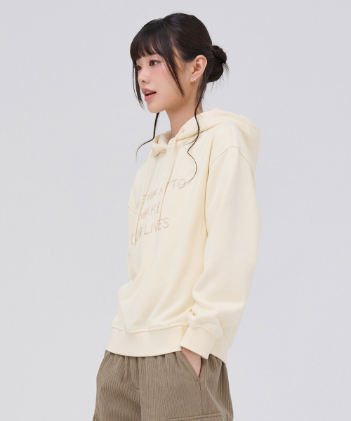 CHASECULT(チェイスカルト)の「女性ミンク裏起毛フードパーカー-アイボリー(パーカー・レディース・アイボリー・85/90)」の4枚目の写真