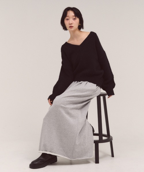 FMiBL（ファミル）の「コージーVネックニット（ニット/セーター・レディース・ブラック/オフホワイト/グレー・FREE）」の5枚目の写真