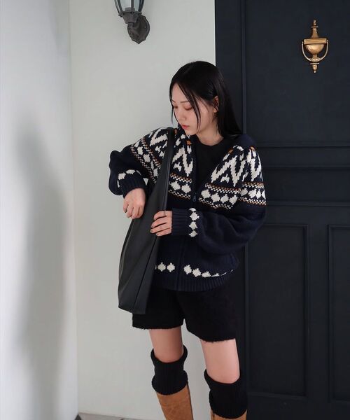 VANONE ATELIER(バノンアトリエ)の「KN4242 Nordic knit hood zip-up_Navy(パーカー・レディース・ネイビー・FREE)」の2枚目の写真