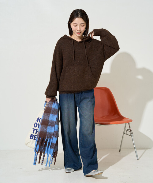 FREAK'S STORE（フリークスストア）の「限定展開　ルーズ ニット フーディー プルオーバー（ニット/セーター・レディース・ナチュラル/ダークブラウン/ベージュ/チャコール・ﾌﾘ-）」の13枚目の写真