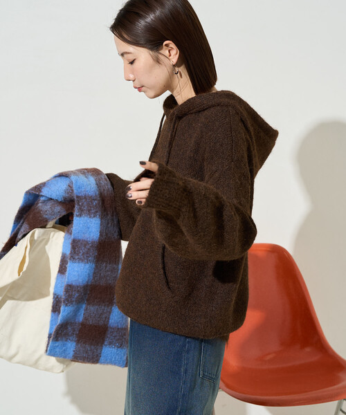 FREAK'S STORE（フリークスストア）の「限定展開　ルーズ ニット フーディー プルオーバー（ニット/セーター・レディース・ナチュラル/ダークブラウン/ベージュ/チャコール・ﾌﾘ-）」の16枚目の写真