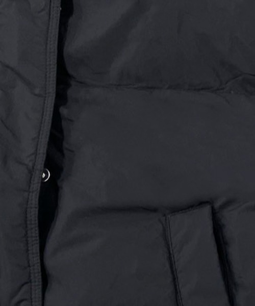 DAY CLOSET（デイ クローゼット）の「【ドロスト調節可/2WAY/ハイネックで首まであったか】旬のバイカラー配色。長袖ボリュームダウンジャケット レディース（ダウンジャケット/コート・レディース・アイボリー/ブラック・S/M）」の4枚目の写真