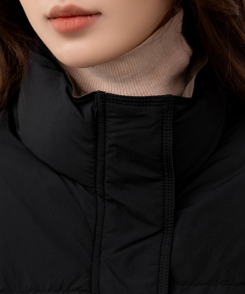 DAY CLOSET（デイ クローゼット）の「【ドロスト調節可/2WAY/ハイネックで首まであったか】旬のバイカラー配色。長袖ボリュームダウンジャケット レディース（ダウンジャケット/コート・レディース・アイボリー/ブラック・S/M）」の5枚目の写真