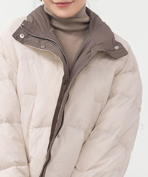 DAY CLOSET（デイ クローゼット）の「【ドロスト調節可/2WAY/ハイネックで首まであったか】旬のバイカラー配色。長袖ボリュームダウンジャケット レディース（ダウンジャケット/コート・レディース・アイボリー/ブラック・S/M）」の8枚目の写真