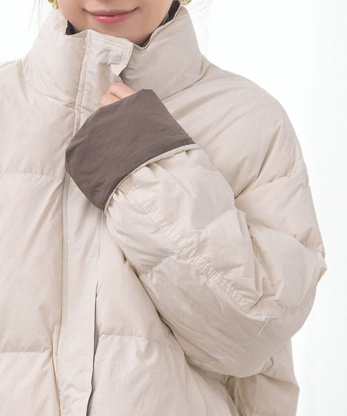 DAY CLOSET（デイ クローゼット）の「【ドロスト調節可/2WAY/ハイネックで首まであったか】旬のバイカラー配色。長袖ボリュームダウンジャケット レディース（ダウンジャケット/コート・レディース・アイボリー/ブラック・S/M）」の10枚目の写真