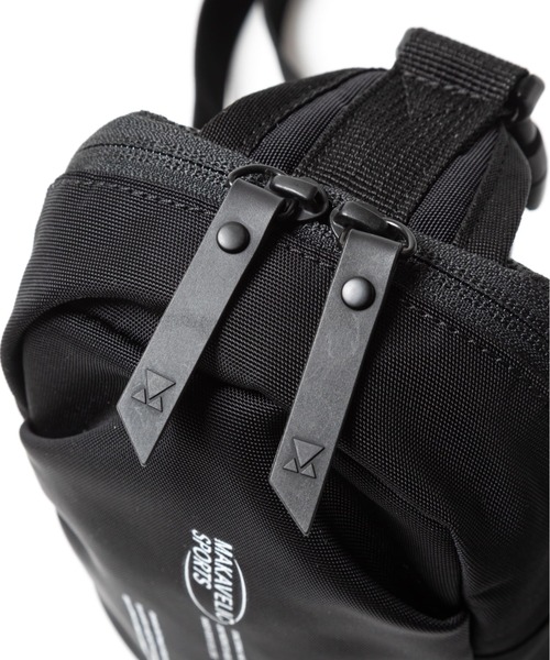 MAKAVELIC(マキャベリック)の「【62】【it】【MAKAVELIC】ACTIVE MINI SLING BAG(ショルダーバッグ・メンズ・ブラック・FREE)」の6枚目の写真