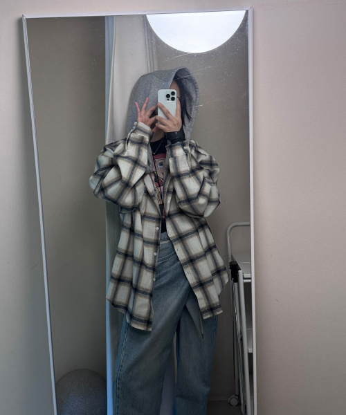 ACOVER（オコボ）の「タータンスウェットフードチェックシャツ 3カラー（シャツ/ブラウス・レディース・ブラック/ベージュ/ネイビー・FREE）」の7枚目の写真